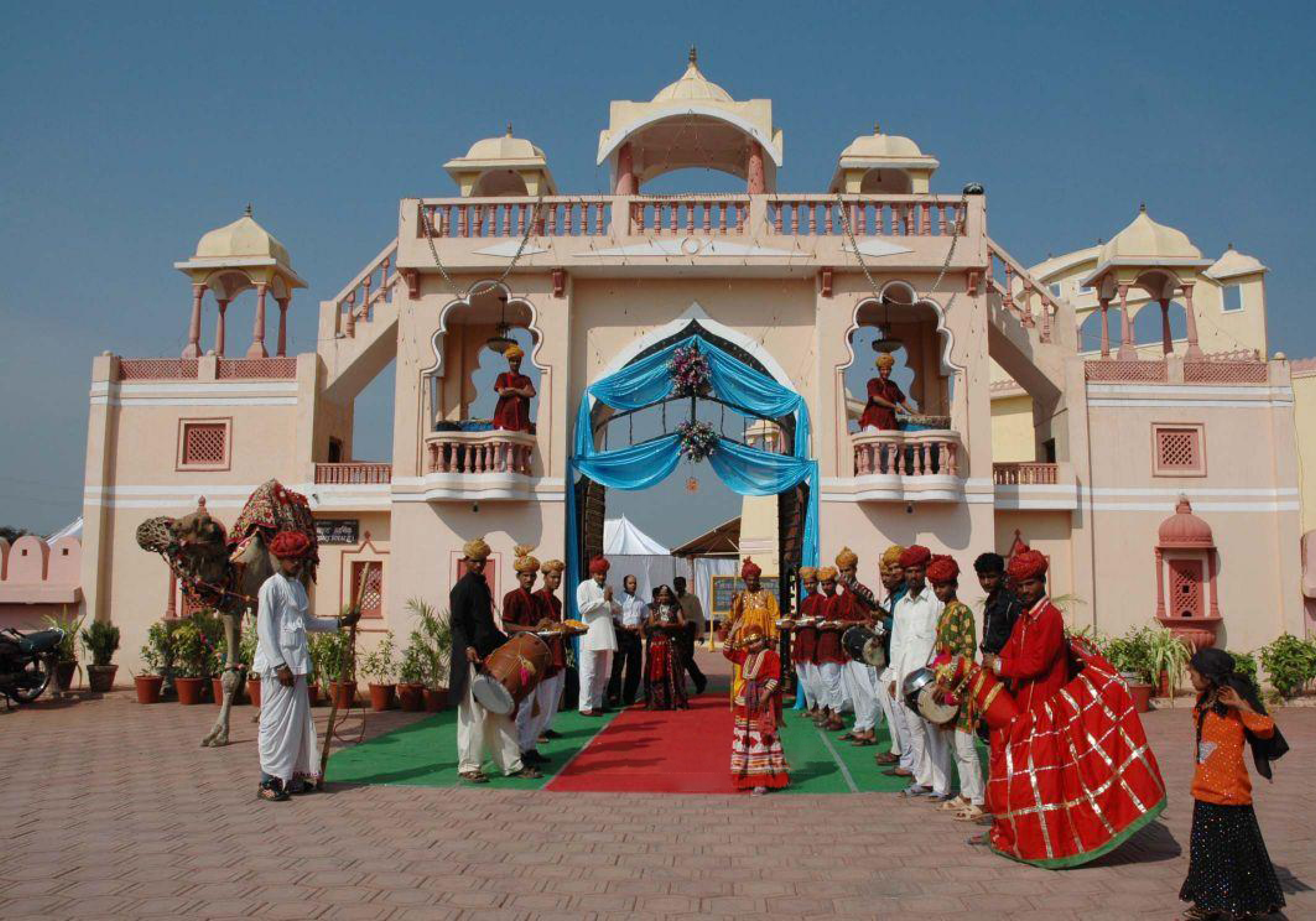 Royal Aarti & Kumkum Welcome