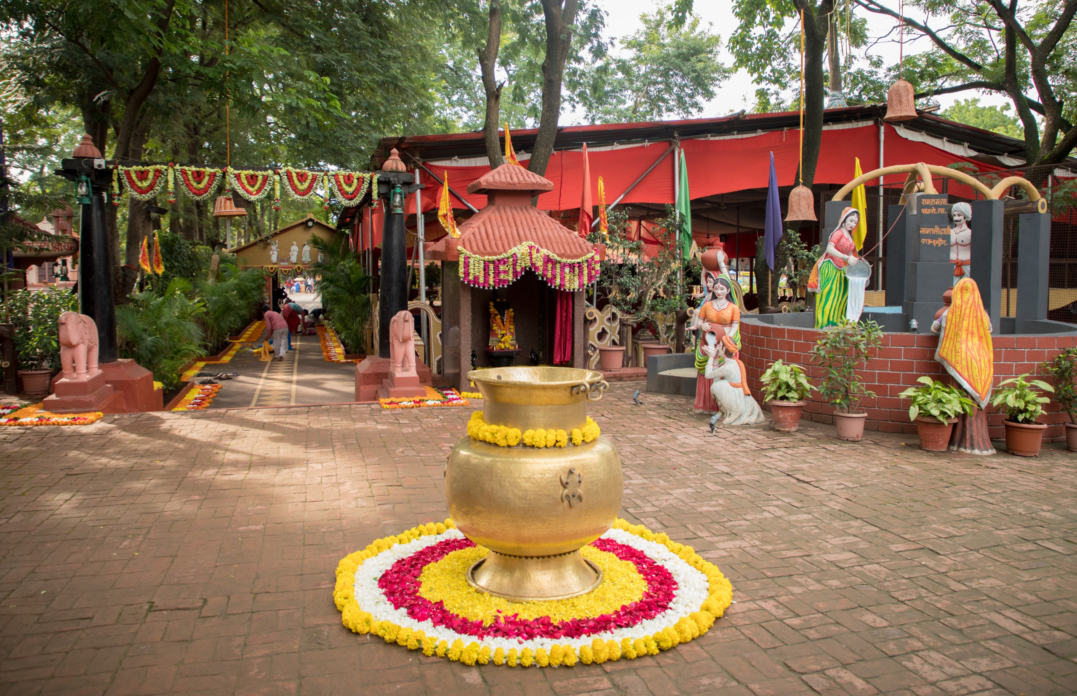 Royal Manuhar & Unlimited Dining